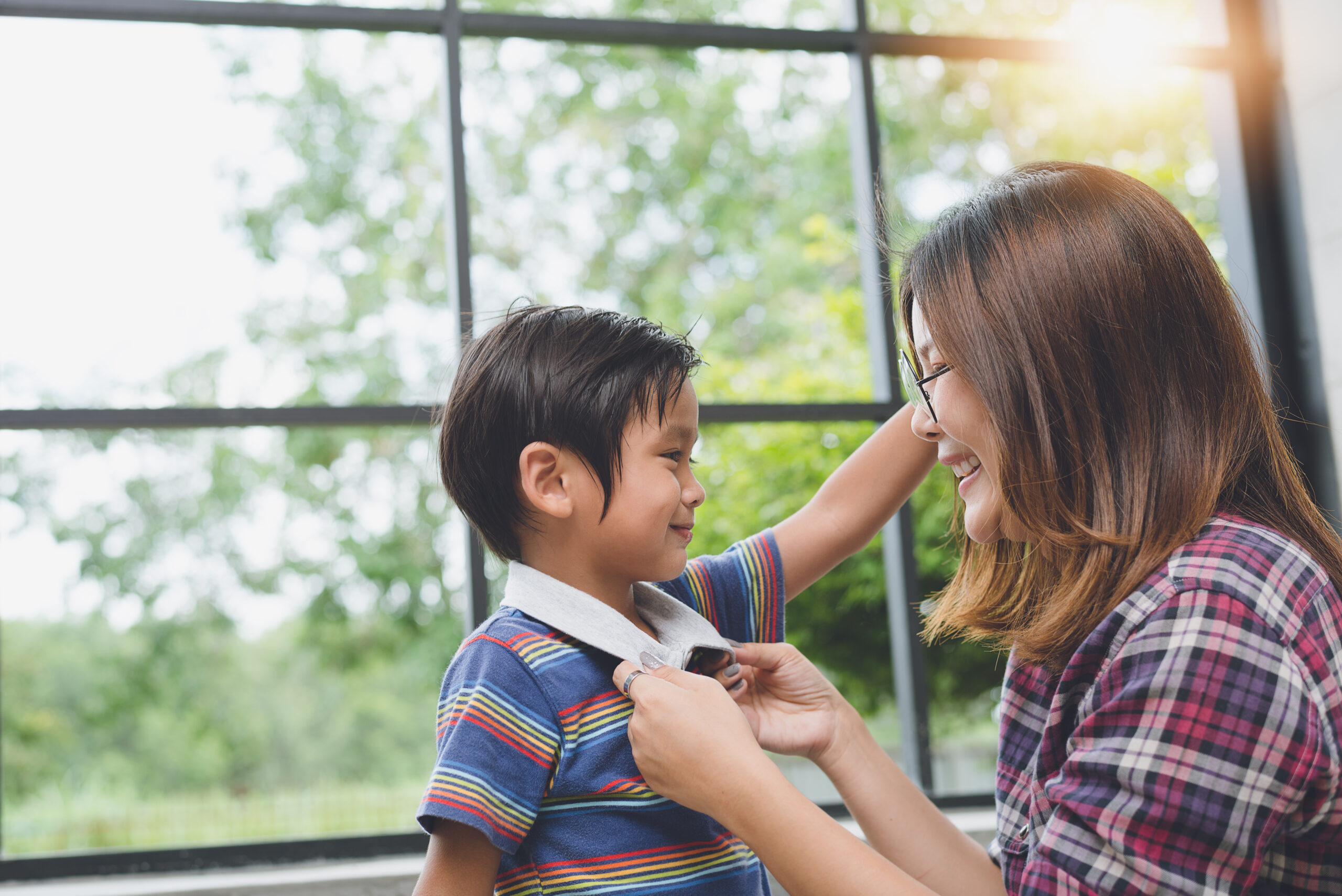 Happy,Family,Playing,At,Home,mom,And,Baby,Are,Happiness,Coexistence