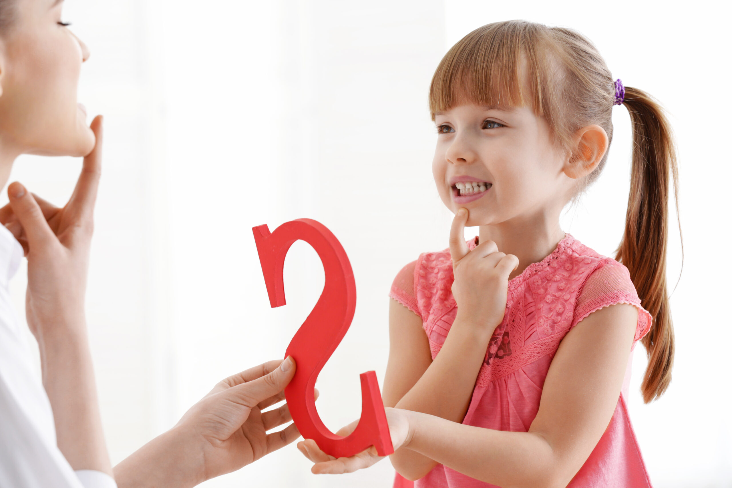 Cute,Little,Girl,At,Speech,Therapist,Office